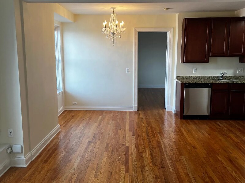 15 E Kirby St in Detroit, MI - Building Photo