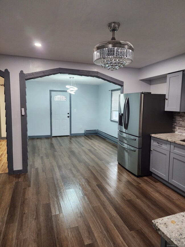 22-24 Douglas St in Hartford, CT - Building Photo - Building Photo