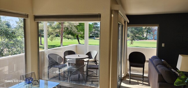 746 Oakmont Ave, Unit 706 in Las Vegas, NV - Foto de edificio - Building Photo