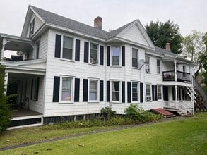 57 Chestnut St in Northampton, MA - Building Photo - Building Photo