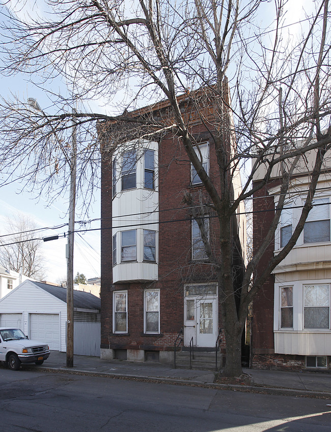 398 8th St in Troy, NY - Foto de edificio - Building Photo