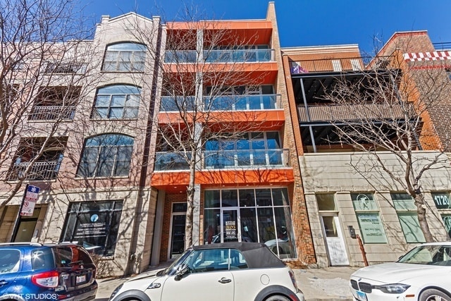 property at 1722 W Belmont Ave