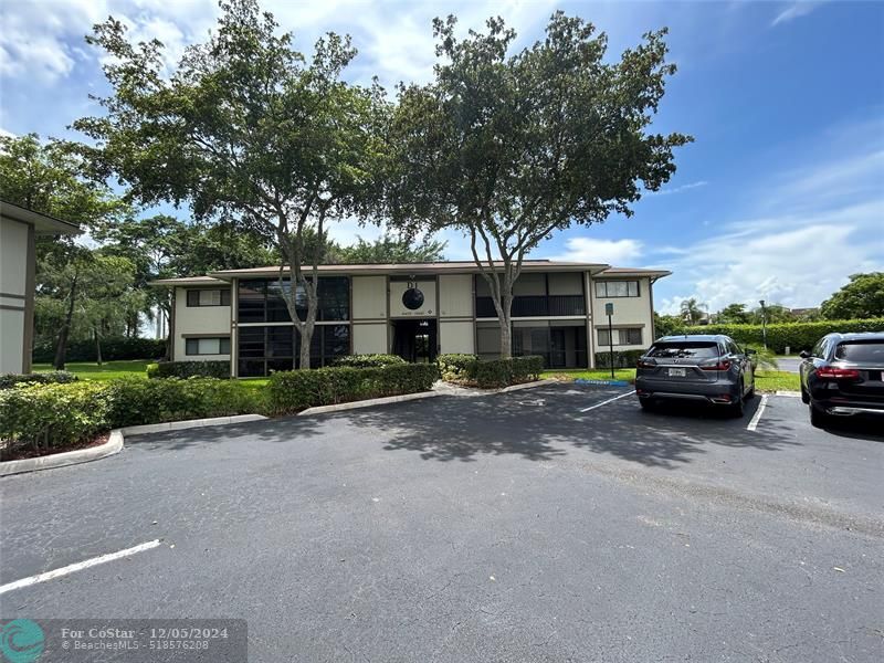 10445 E Clairmont Cir in Tamarac, FL - Building Photo