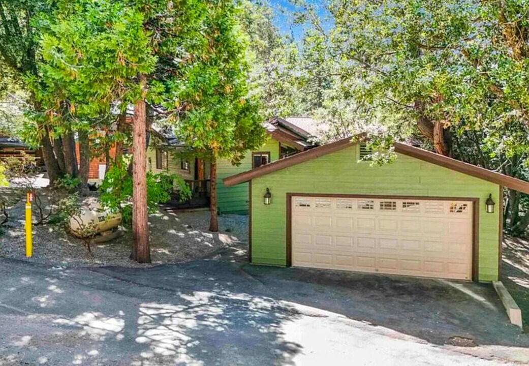 52571 Sunset Dr in Idyllwild, CA - Building Photo