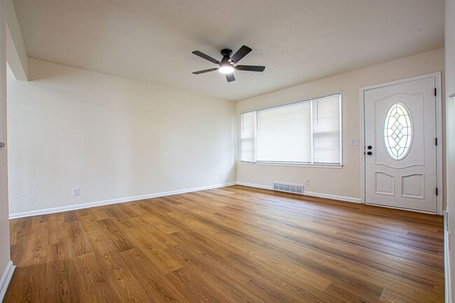 3604 S 78th St in Omaha, NE - Building Photo - Building Photo