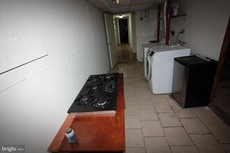 3053 Guilford Ave in Baltimore, MD - Foto de edificio - Building Photo