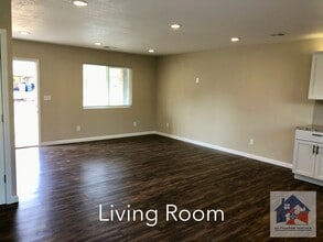 6444 N East Park View St in Park City, KS - Building Photo - Building Photo