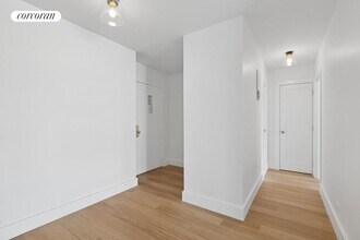 501 E 87th St in New York, NY - Building Photo - Building Photo