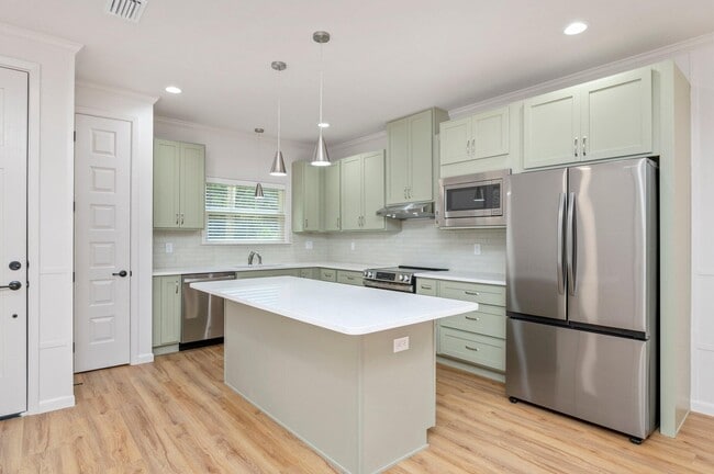 property at 445 Cobb Ave E
