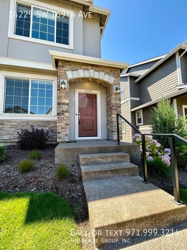 14229 SW 169th Ave in Tigard, OR - Building Photo - Building Photo