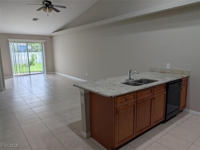 1941 NE 6th St in Cape Coral, FL - Building Photo - Building Photo