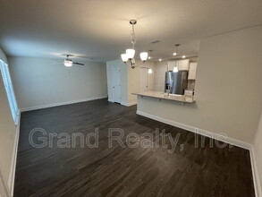 4413 Village Oak Ln in Pace, FL - Building Photo - Building Photo