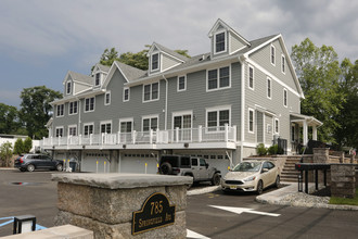 Townhomes at Summit Crossing in Summit, NJ - Foto de edificio - Building Photo