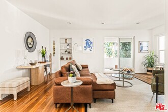 329 S Reeves Dr in Beverly Hills, CA - Building Photo - Building Photo