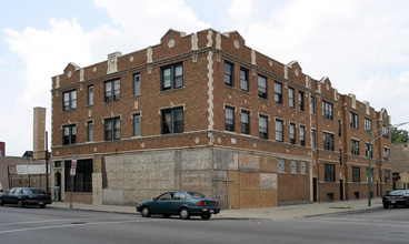 5300 W Division St in Chicago, IL - Building Photo - Building Photo