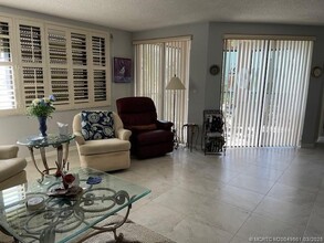2375 NE Ocean Blvd in Stuart, FL - Building Photo - Building Photo