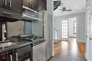 219 E 28th St in New York, NY - Building Photo