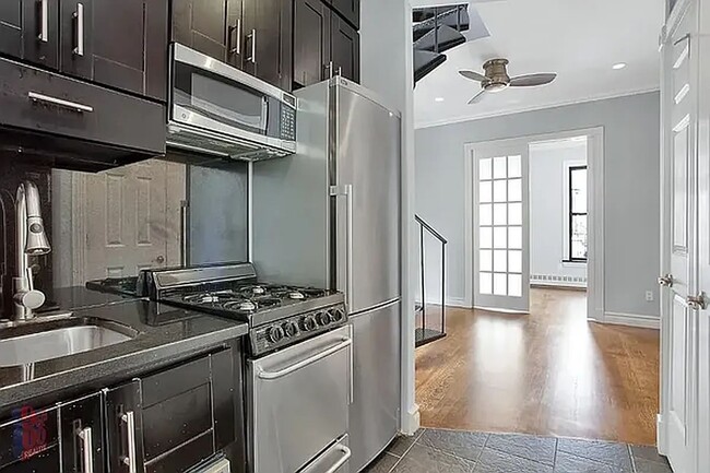 property at 219 E 28th St