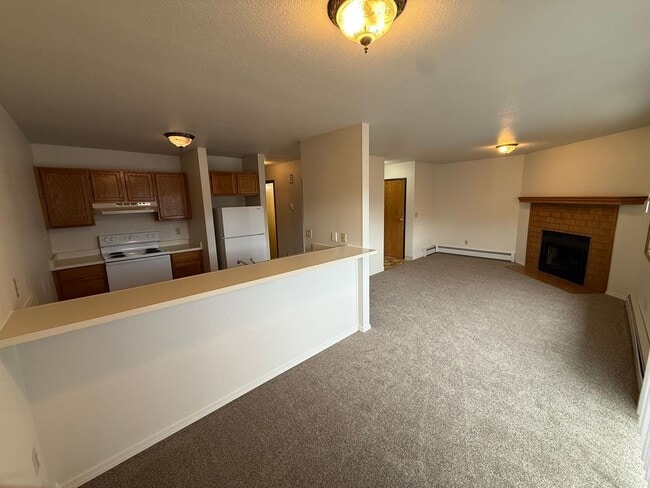 1830 Congress Cir in Anchorage, AK - Building Photo - Building Photo