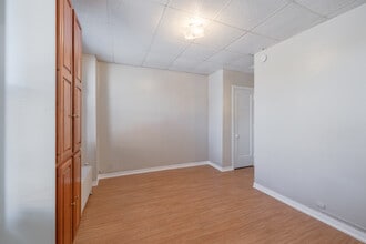 Pike St. Rentals LLC in Pontiac, MI - Building Photo - Interior Photo
