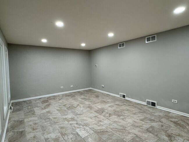 810 MacGregor Rd in Lockport, IL - Building Photo - Building Photo