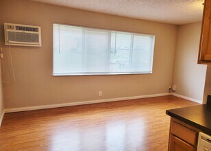 563 Lowell Ave in Cincinnati, OH - Building Photo - Building Photo