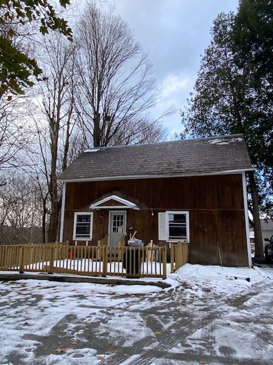 38 West St in Fair Haven, VT - Building Photo