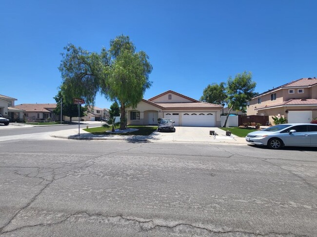 25375 Forest Wood Cir in Menifee, CA - Building Photo - Building Photo