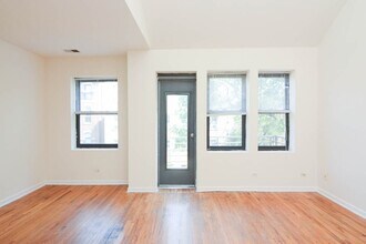 920 W Dakin St in Chicago, IL - Building Photo - Building Photo
