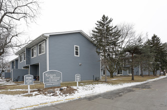 Kimberly Meadows Townhomes in Plymouth, MN - Building Photo - Building Photo