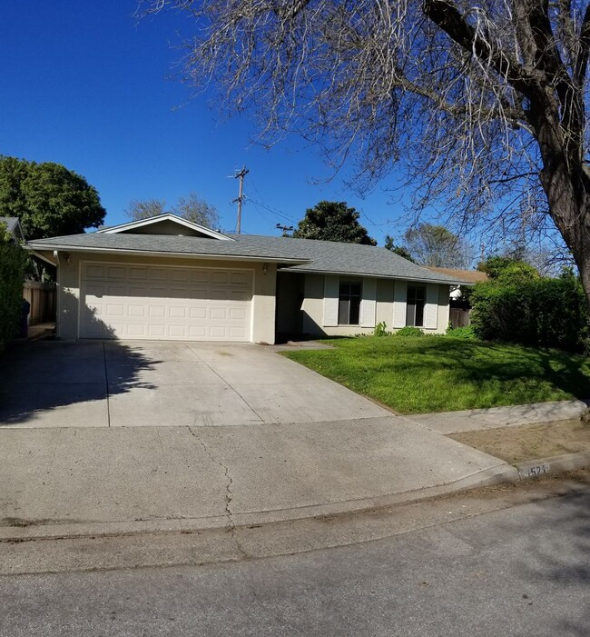 1521 Newport St in San Luis Obispo, CA - Building Photo - Building Photo