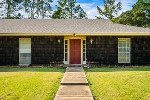 139 Nantachie Dam in Montgomery, LA - Building Photo