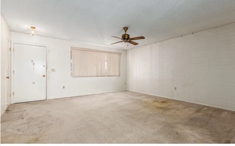 10016 W Cumberland Dr