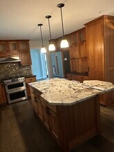 1009 Stanford Dr in Waunakee, WI - Building Photo - Building Photo