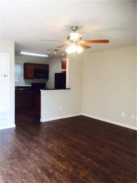 2504-2512 S Houston Ave in Humble, TX - Building Photo - Other