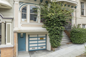 532 Lombard St in San Francisco, CA - Building Photo - Building Photo