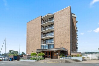 9500 Rainier Ave S in Seattle, WA - Building Photo - Building Photo