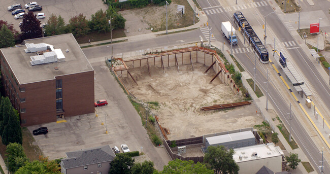 900 King St in Kitchener, ON - Building Photo - Building Photo