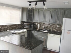 174 Wellington Terrace in Lansdale, PA - Building Photo