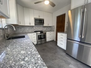 1714 Village Dr in Norman, OK - Foto de edificio - Building Photo
