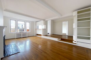 299 W 12th St in New York, NY - Building Photo