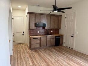 69 Cannon St in Nashville, TN - Foto de edificio - Building Photo