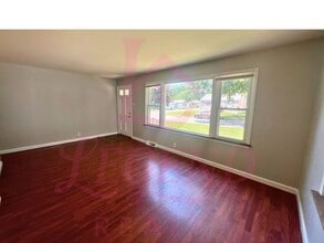 1914 Bainbridge Dr in St. Louis, MO - Building Photo - Building Photo