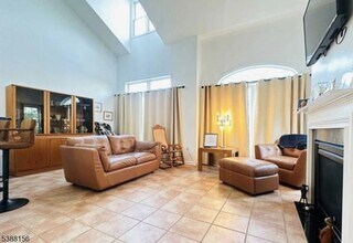16 Forshee Cir in Montvale, NJ - Building Photo - Building Photo