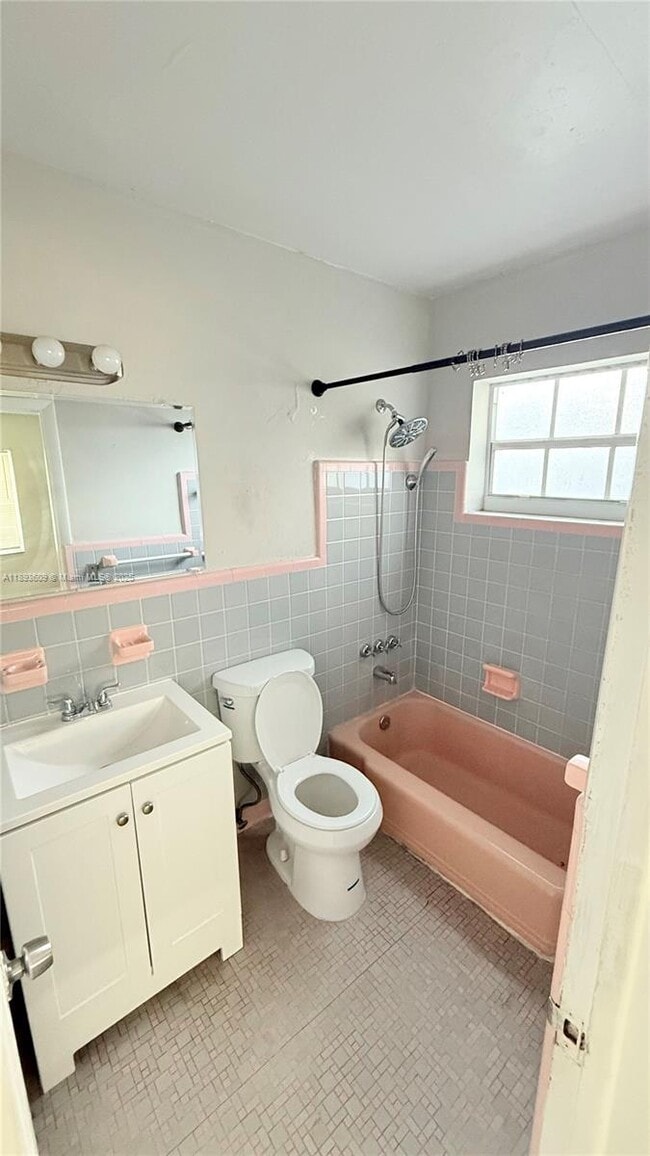 337 NE 57th St in Miami, FL - Building Photo - Building Photo