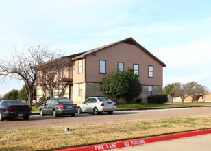 Willow Creek in Burleson, TX - Building Photo - Primary Photo