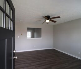 521 Foxwood Dr in Nicholasville, KY - Building Photo - Building Photo