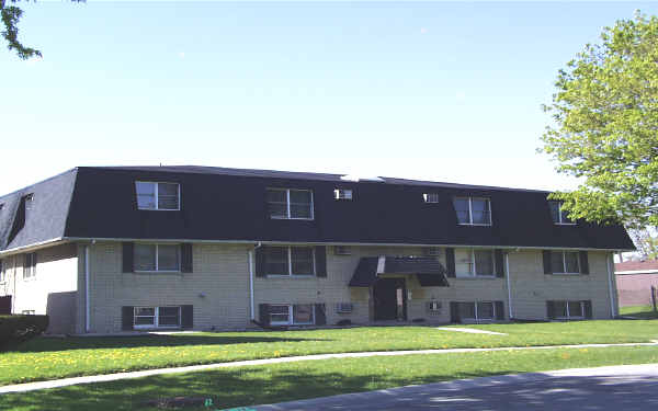 601 E 3rd St in Lockport, IL - Foto de edificio - Building Photo