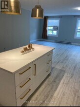 4138 Dundas St W in Toronto, ON - Building Photo - Building Photo