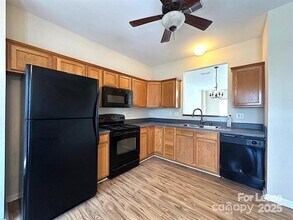 15683 King Louis Ct in Charlotte, NC - Building Photo - Building Photo